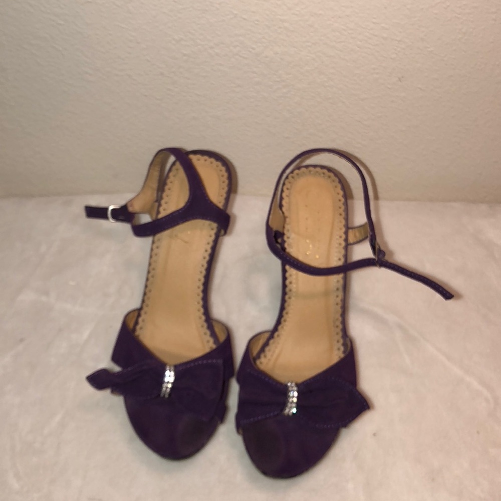 ❌SOLD❌ Purple Floral-Printed Wedges - Picture 4 of 6